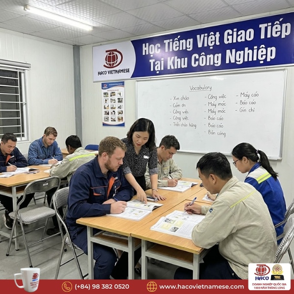 Học tiếng Việt tại khu công nghiệp Việt Nam 2026